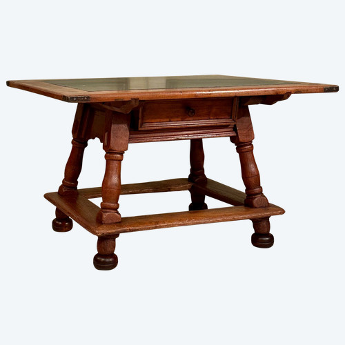 Table De Changeur En Noyer d'Epoque XVIIeme Siecle