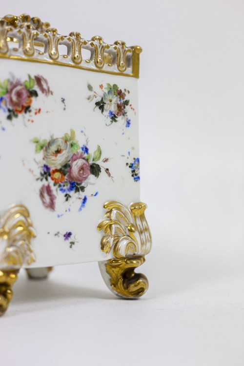Pair Of Paris Porcelain Covered Pots, 19th Century - LS3142301