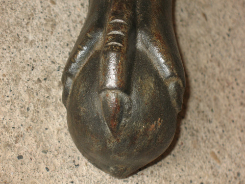 Set of 4 cast iron bathtub clogs, 19th century, perfect condition