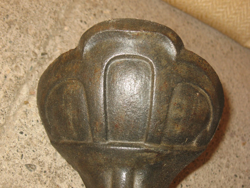 Set of 4 cast iron bathtub clogs, 19th century, perfect condition