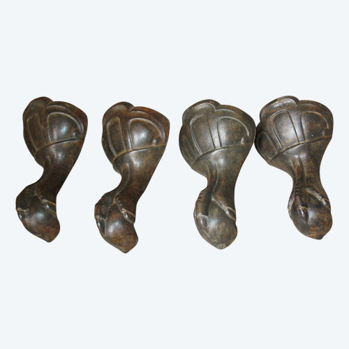 Set of 4 cast iron bathtub clogs, 19th century, perfect condition