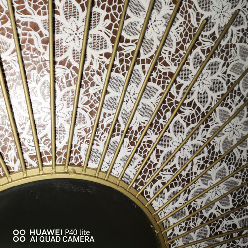 Ancien miroir soleil mural  en laiton doré  dans l'esprit de (Chaty Vallauris)