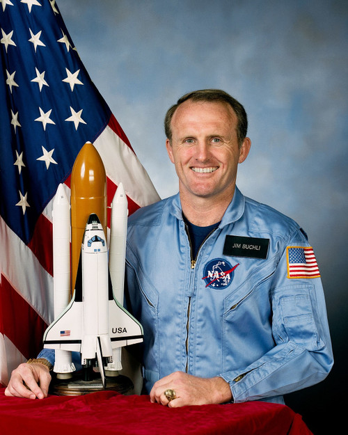 TUTA DA ASTRONAUTA DELLA NASA Precedentemente di proprietà dell'astronauta americano James F. Buchli