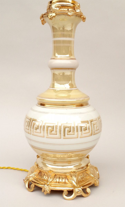 Coppia di lampade in porcellana crema e oro iridescente, XIX secolo - LS3351771