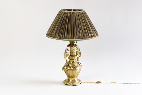 Coppia di lampade arabeggianti in ottone e bronzo dorato, XIX secolo - LS3202891