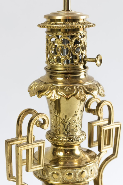 Coppia di lampade arabeggianti in ottone e bronzo dorato, XIX secolo - LS3202891