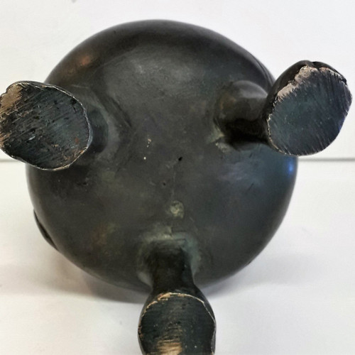 Acquasantiera o brocca in bronzo