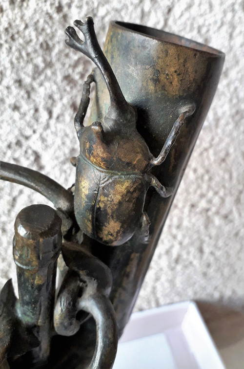scultura in bronzo a doppio vaso