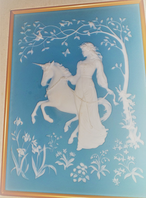 Tableau la dame et la licorne en porcelaine de parian par "George Mc Monigle"