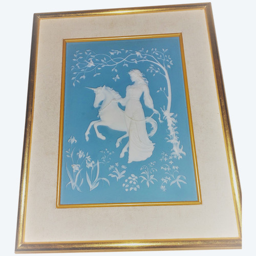 Tableau la dame et la licorne en porcelaine de parian par "George Mc Monigle"
