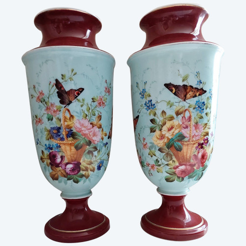 Pair of Napoleon 3 vases in porcelain with basket and butterfly decor, height 33 cm