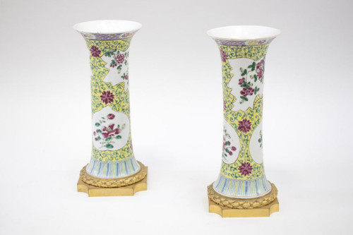 Coppia di vasi in porcellana di corno della famiglia Pink, fine XIX secolo - LS3567381
