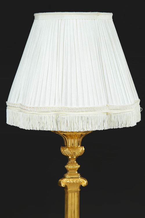 Pair Of Gilded Bronze Candlesticks With Medallion Decoration And Lampshade, 19th Century 