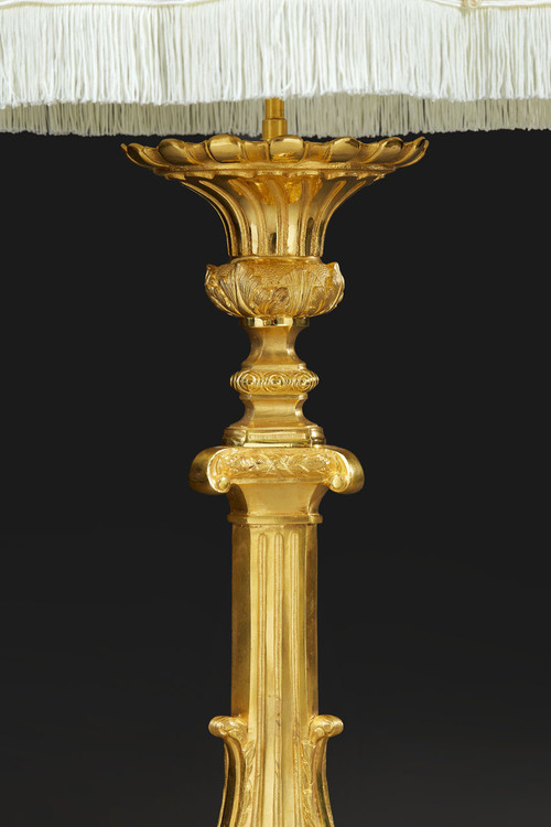 Pair Of Gilded Bronze Candlesticks With Medallion Decoration And Lampshade, 19th Century 