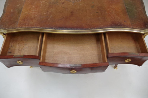 Piccola scrivania piatta in stile Luigi XV con intarsi in kingwood, circa 1880 - LS34421601