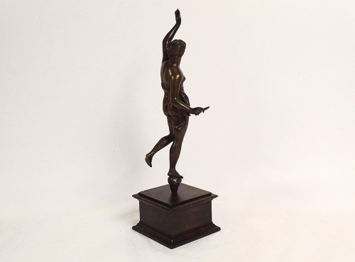 Scultura Statuetta in bronzo Dea Afrodite Nuda Venere Naiade XVIII secolo