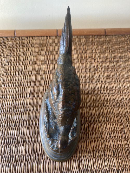 Animal bronze representing a pheasant.
