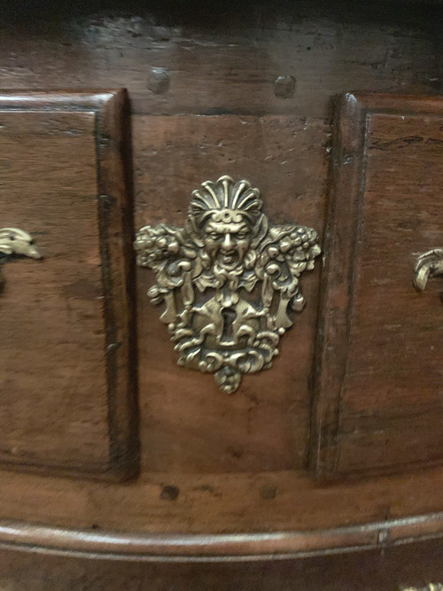 Commode Provinciale En Noyer Massif XVIII Siècle