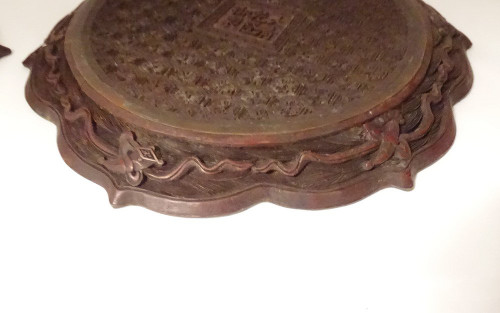 Paire Plats Laque Cinabre Chine Dragons Perle Signature Qianlong XIXème