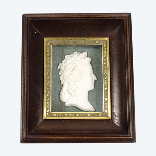 Ritratto profilo busto di biscuit Regina Maria Antonietta Miniatura Inizio XIX secolo