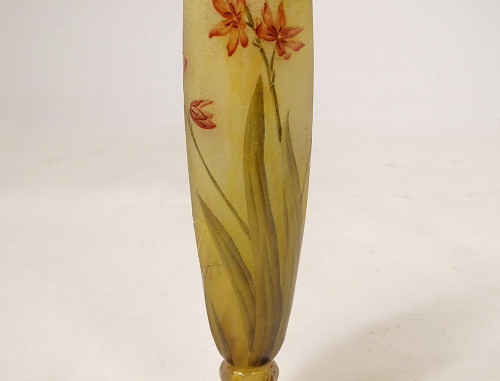 Vase Piedouche Pâte de Verre Daum Nancy Fleurs Lys Lis Art Nouveau 19th century