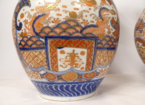 Coppia di grandi vasi di porcellana Imari Giappone Drago Fenice Doratura XIX secolo