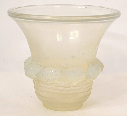 Vase Gegossenes Opalglas René Lalique Modell Piriac Fische 20. Jhd.