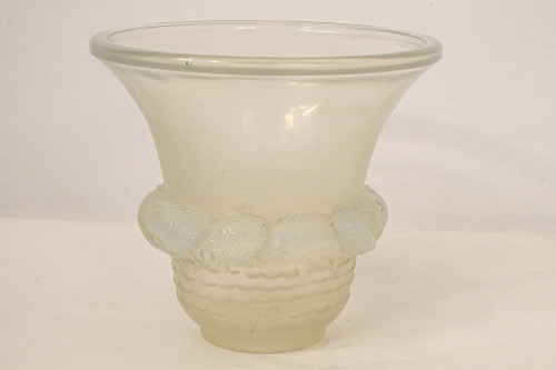 Vase Gegossenes Opalglas René Lalique Modell Piriac Fische 20. Jhd.