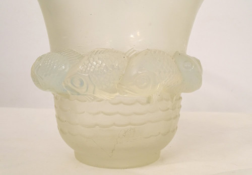 Vase Gegossenes Opalglas René Lalique Modell Piriac Fische 20. Jhd.