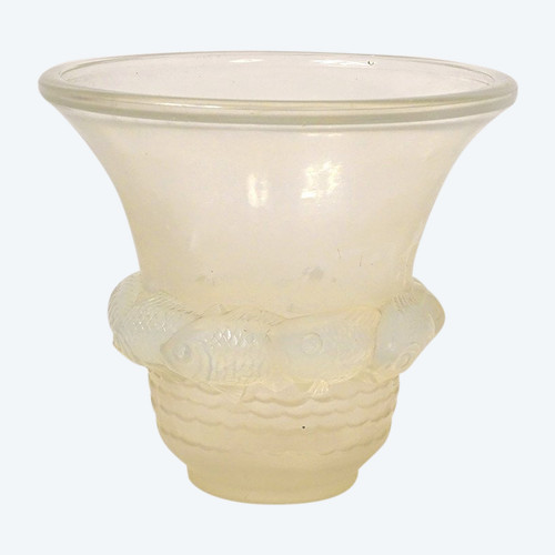 Vase Gegossenes Opalglas René Lalique Modell Piriac Fische 20. Jhd.