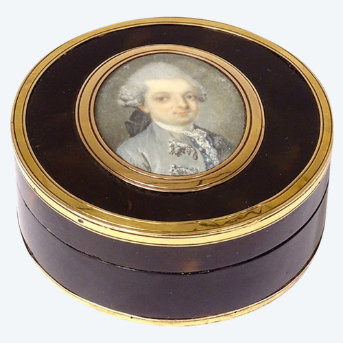 Box Round Tortoiseshell Solid Gold Miniatures Portrait Gentlemen Aristocrats 18th century