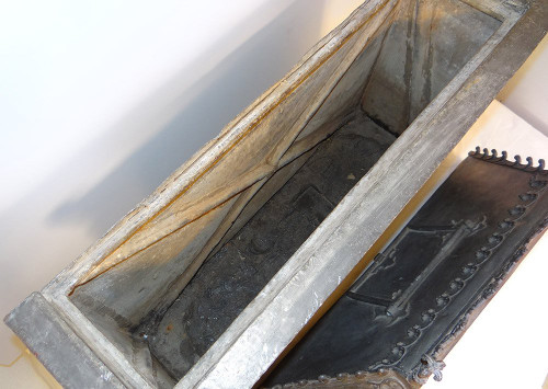 Fonte Acqua Battesimale Riserva Piombo Mâcon Borgogna Alta Epoca XVI