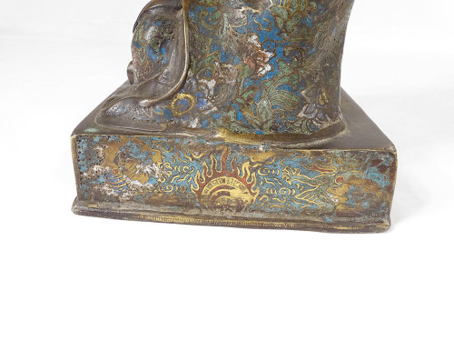 Scultura in bronzo con smalto cloisonné Saggio seduto Giappone XIX secolo