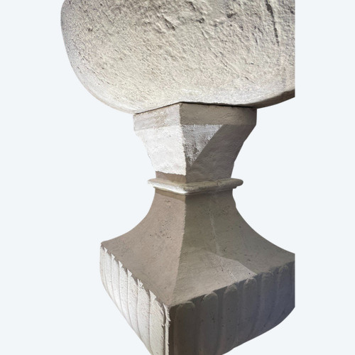 Taufbecken aus geschnitztem Stein - XVII