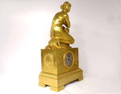 Large Bronze Pendulum Crouching Venus Coysevox Devaulx Nineteenth Restoration