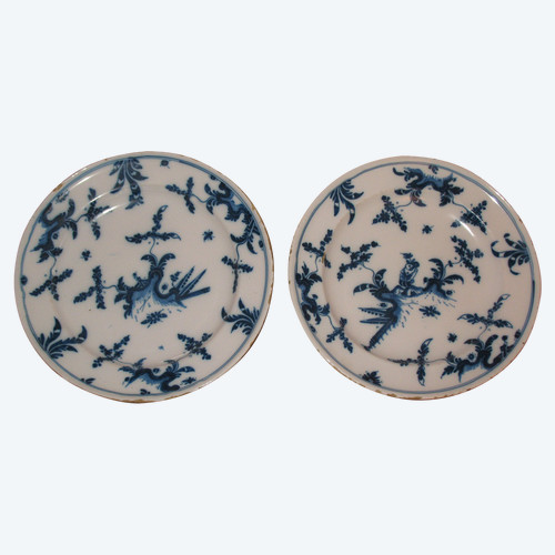 Pair of earthenware plates from Marseille, 18th century Chinese decor in shades of blue