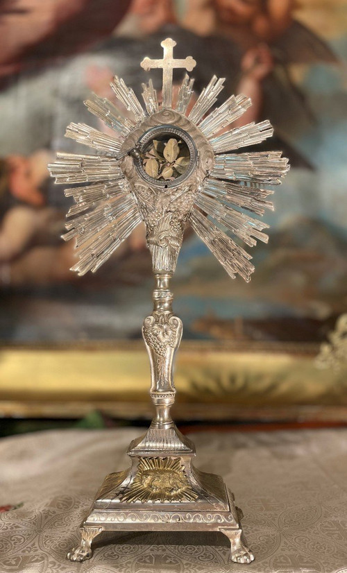 XIX ostensorio in argento sbalzato