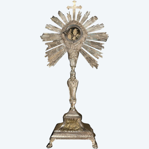 XIX ostensorio in argento sbalzato