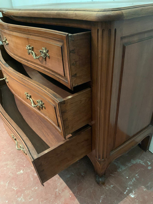 Cassettone Con Facciata Curva In Stile Provenzale XVIII Secolo
