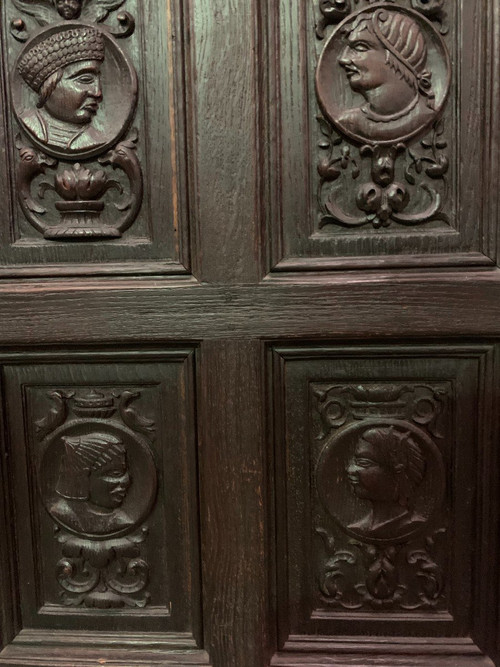 Meuble De Rangement A Trois Portes De Style Renaissance XX Siècle