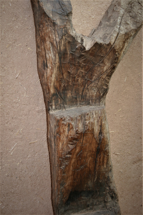 Spettacolare scala da soffitta africana.