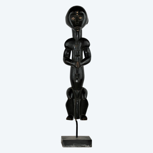 Scultura di zanne di grandi dimensioni