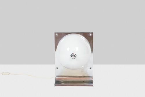 Lampe de table en métal poli et opaline, années 1970