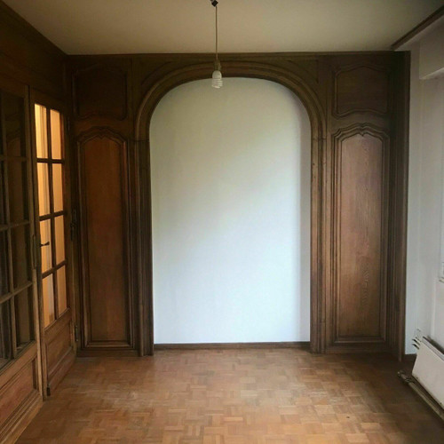 Boiserie in stile Luigi XV in massello di rovere del XX secolo