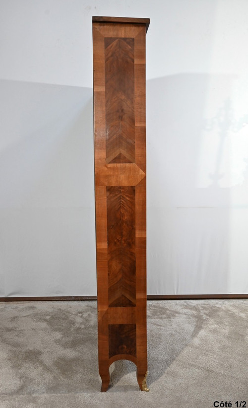 Schmaler Bücherschrank aus Nussbaum und Thuja, Geschmack Louis XV - Ende XIX.