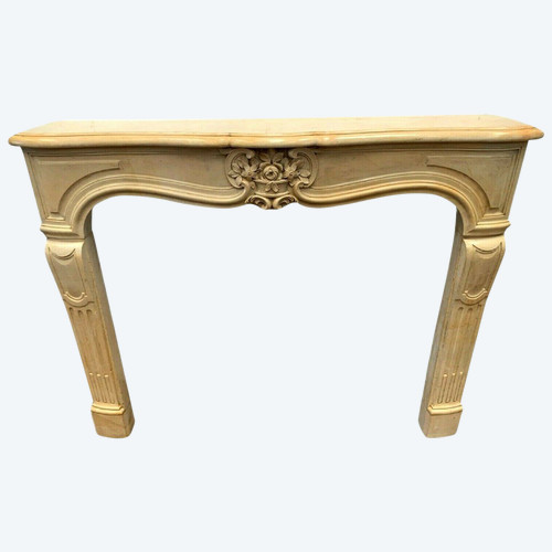 Mantello in stile Luigi XV in pietra naturale XX secolo