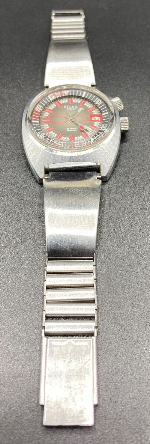 MONTRE DE PLONGÉES