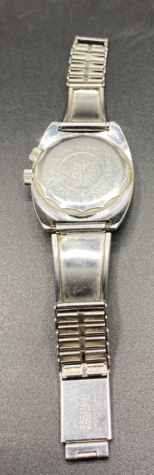 MONTRE DE PLONGÉES