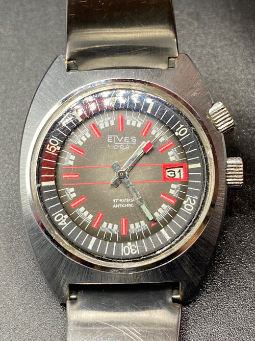 MONTRE DE PLONGÉES