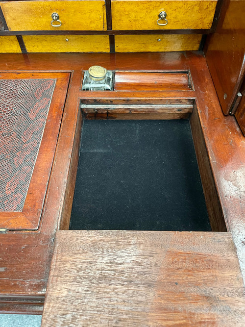 Bureau à cylindre victorien en acajou avec tiroir secret 1830